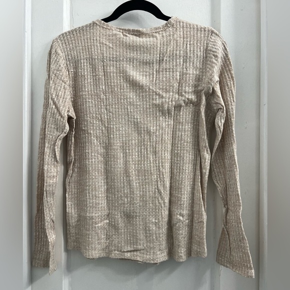 Socialite women’s long sleeve thermal shirt, beige size medium - Picture 3 of 5